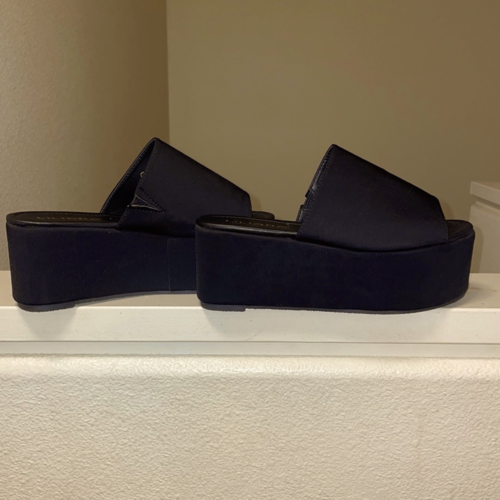 Liliana Platform sandals in size 8